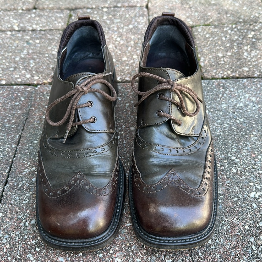 Holt Renfrew Vero Cuoio Wingtip Oxfords Subtle Green Brown Loafer